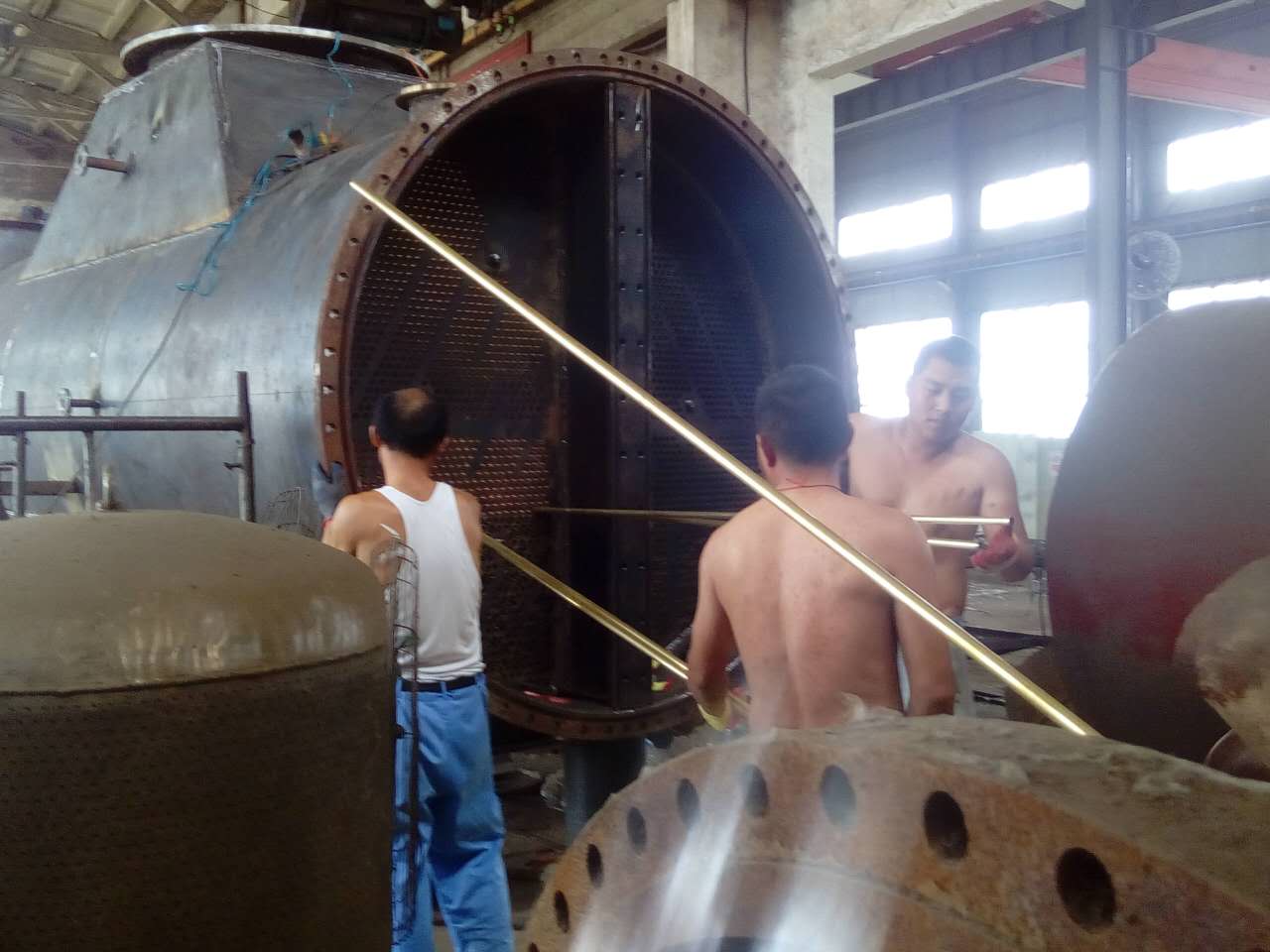 凝汽器现场制作穿铜管换管图9